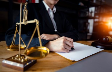 ΧΡΗΣΤΟΣ ΤΕΡΖΙΔΗΣ ΔΙΚΗΓΟΡΟΣ-ΔΙΔΑΚΤΩΡ ΝΟΜΙΚΗΣ Α.Π.Θ.